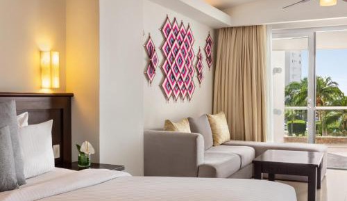 Junior Suite, Partial Ocean View, 1 King