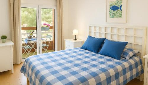 Three-Bedroom Apartment with Balcony