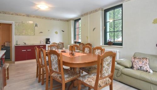 Seven-Bedroom Apartment