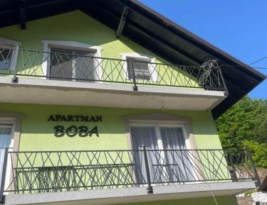 One-Bedroom Apartment with Terrace