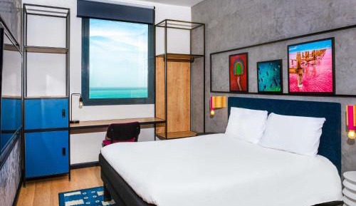 Standard Room With One Double Bed - Sea Side
