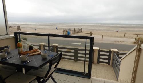Studio with Sea View