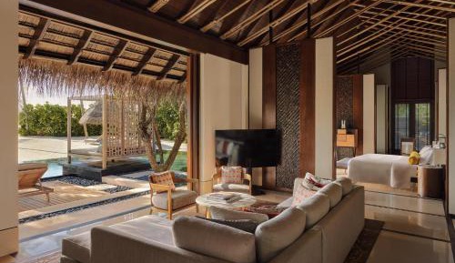 Grand Beach Villa