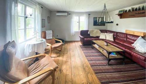 Three-Bedroom Holiday Home 