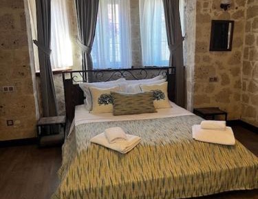 King Room with Spa Bath