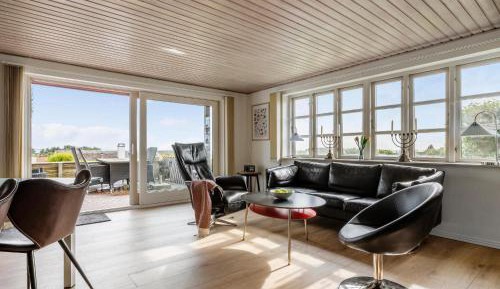 Three-Bedroom Holiday Home 
