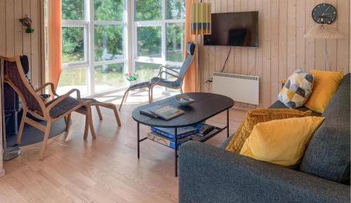 Three-Bedroom Holiday Home 