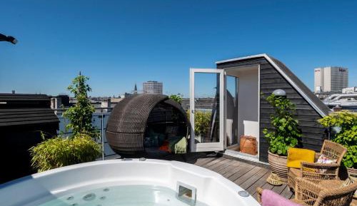 Penthouse Apartment