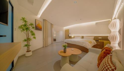 Deluxe King Room