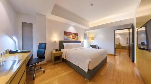 Superior King Room