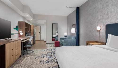 King Studio Suite with Accessible Tub - Mobility Access