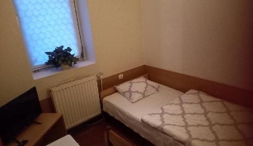 Standard Single Room with Shared Bathroom
