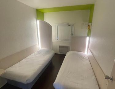 Twin Room with Shared Bathroom