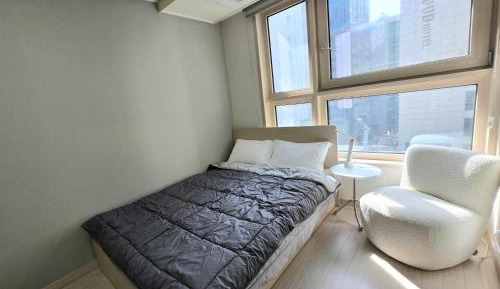 One-Bedroom Apartment with City View