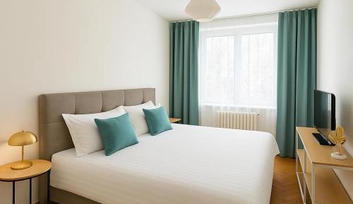 Three-Bedroom Apartment with Balcony