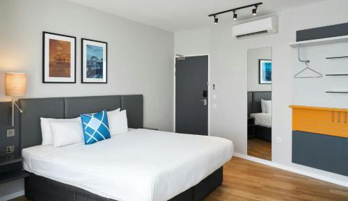 Large King Room with City View