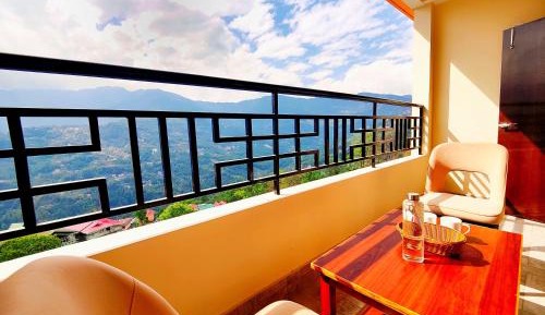 King Room with Mountain View