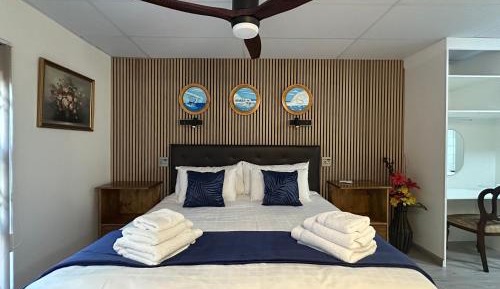 Two-Bedroom Deluxe Apartment with Ocean View