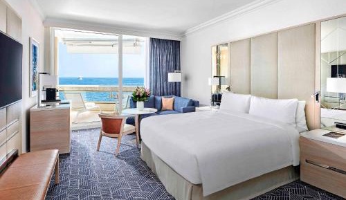Deluxe King Room with Sea View
