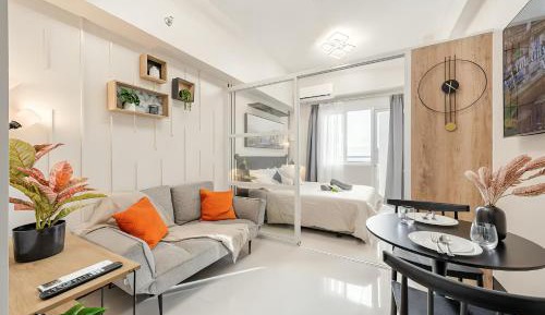 Studio with Balcony