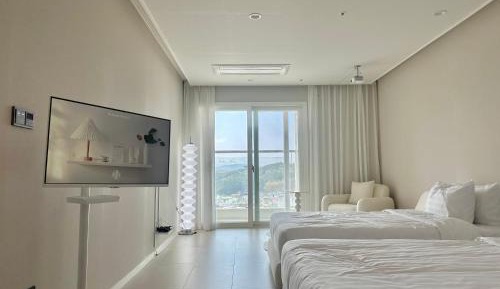 Large Twin Room