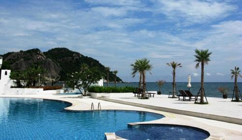 Deluxe Twin Room with Sea View
