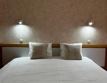 Queen Room with Pool View