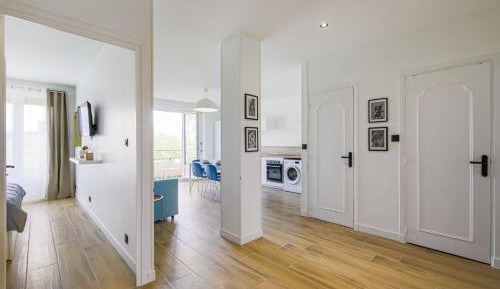 Three-Bedroom Apartment with Park View