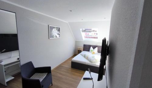 One-Bedroom Apartment with Balcony