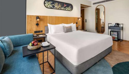 Club King Room