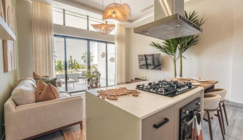 Apartment with Pool View 