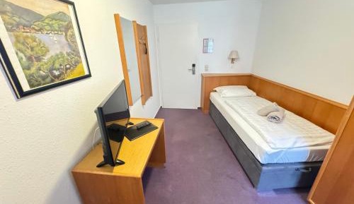 Large Single Room