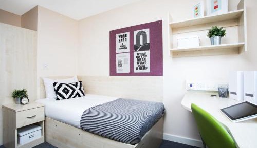 Single Room with Private Bathroom