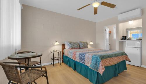 Standard Queen Room