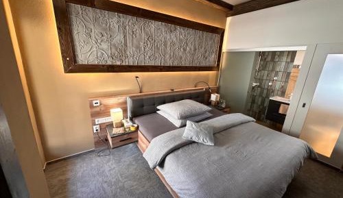 Deluxe Double Room with Shower