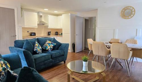 Three-Bedroom Premium Apartment