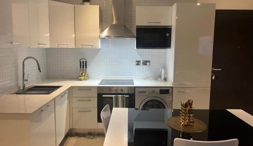 Two-Bedroom Deluxe Apartment with Balcony
