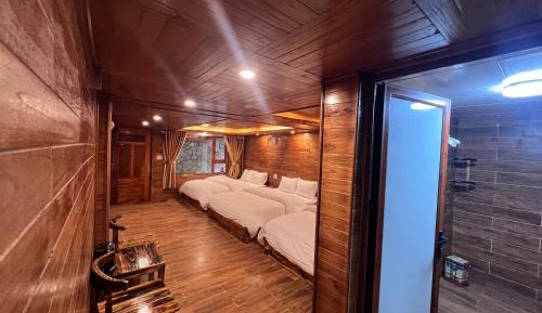 Mixed Dormitory Room