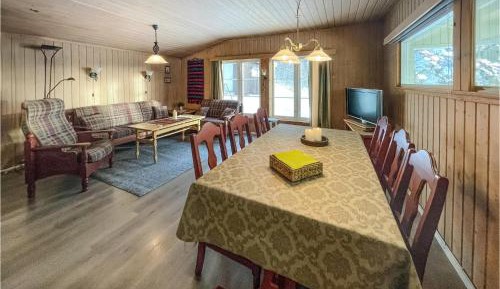 Three-Bedroom Holiday Home 