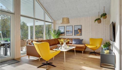 Six-Bedroom Holiday Home
