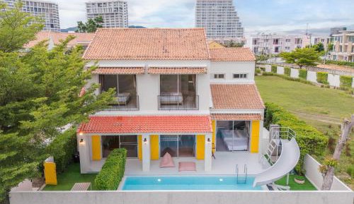 Villa with Sea View