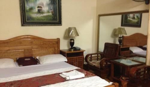 Standard Queen Room
