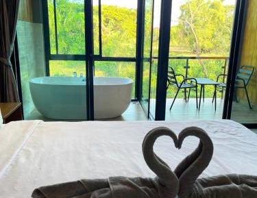 King Room with Spa Bath