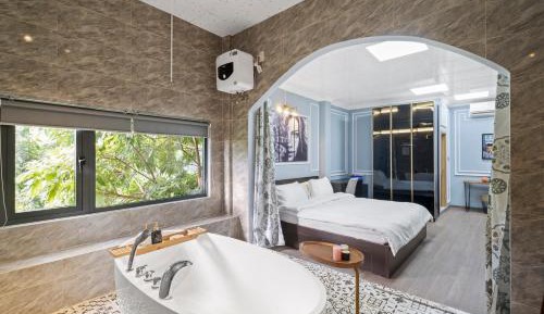 Suite with Spa Bath