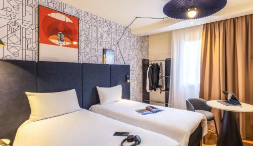 Standard Twin Room