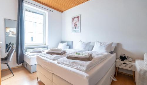 One-Bedroom Apartment with Balcony