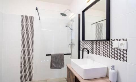 One-Bedroom Apartment - Non-Smoking