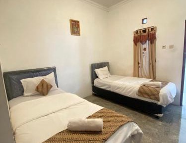 Twin Room with Balcony