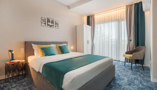 Superior One-Bedroom Apartment