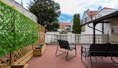 One-Bedroom Apartment with Terrace